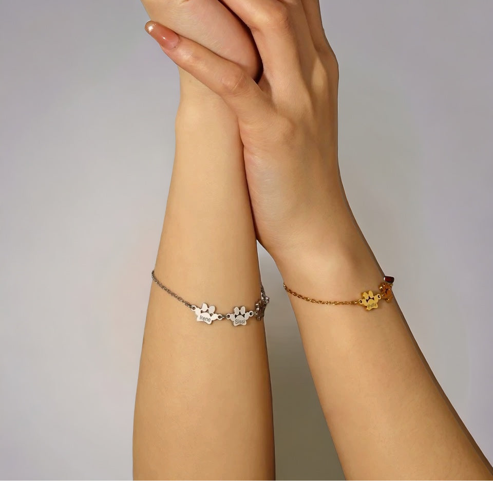 Personlig armbånd med graverte poter – opptil 4 navn