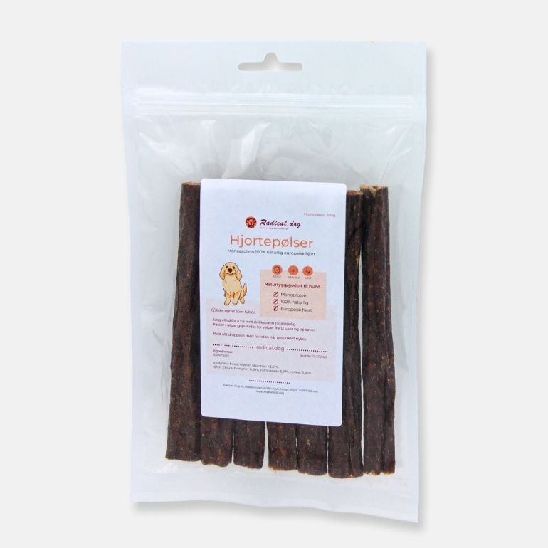 Pose med hjortpølse fra Radical Dog på hvit bakgrunn.