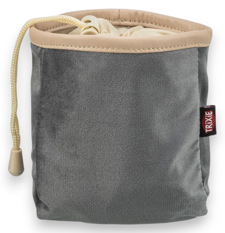Trixie snacksbag i velour – liten godbitpose 9 x 14 cm