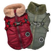 Samlefoto av Puppia Donovan dekken med sele